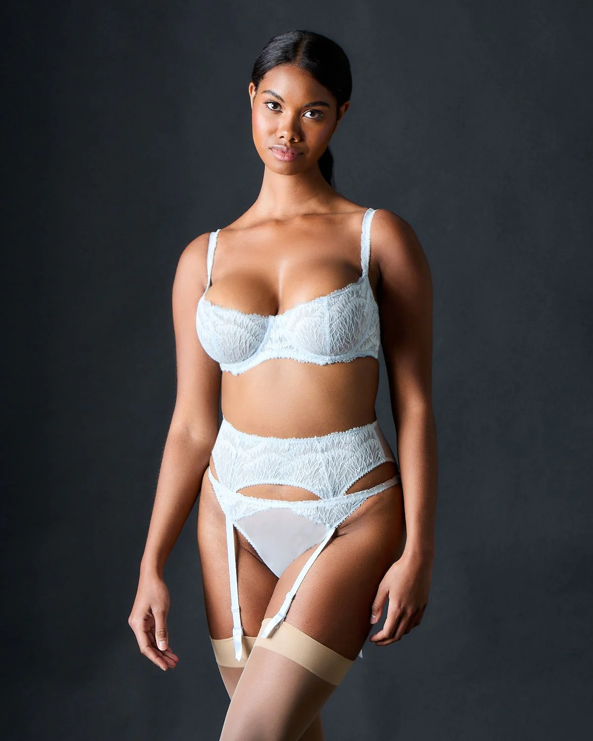 Loulou Suspender Belt - Image 6