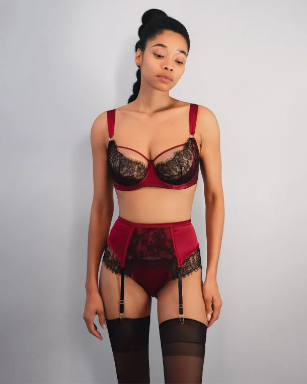 Dusk Leavers Lace Suspender Belt - Image 4